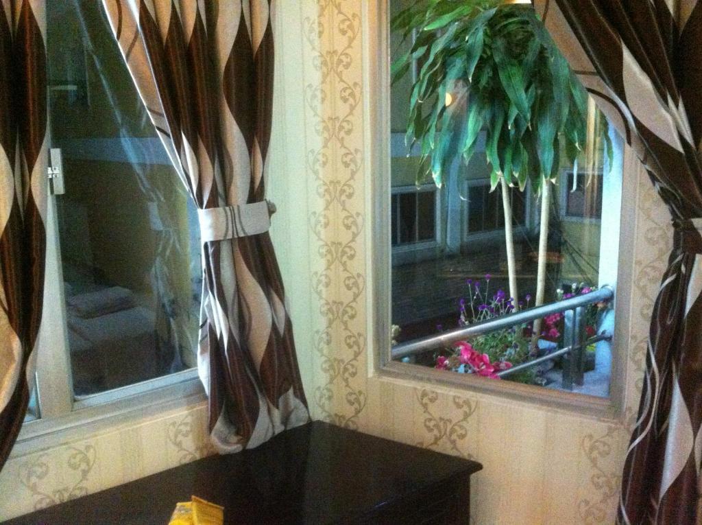 Hoai Pho Hotel Ho Chi Minh City Exterior photo